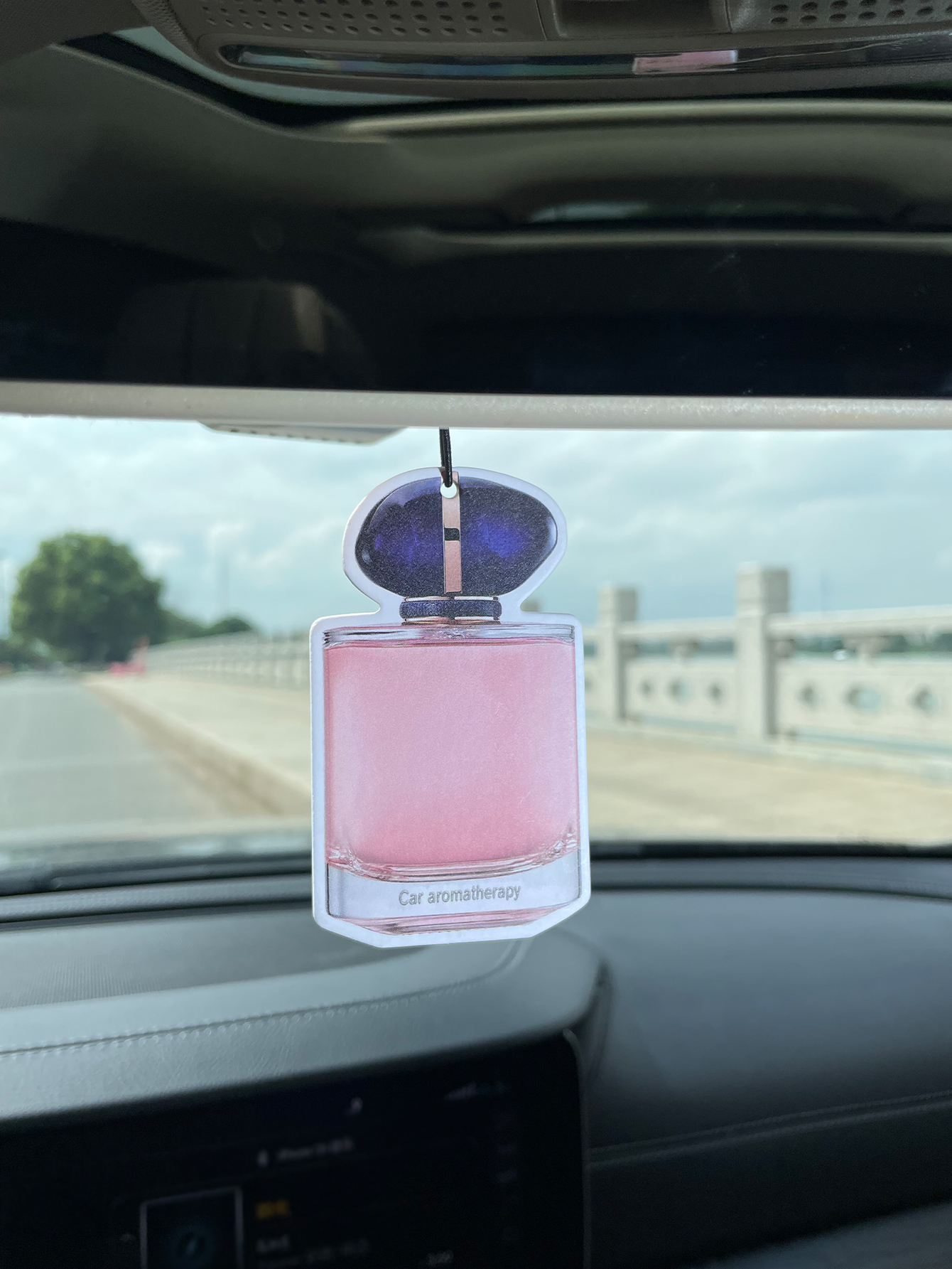 Bottle/Freesia Fresh Scent Fiv - Perfume Fragrance One recensione e prezzo